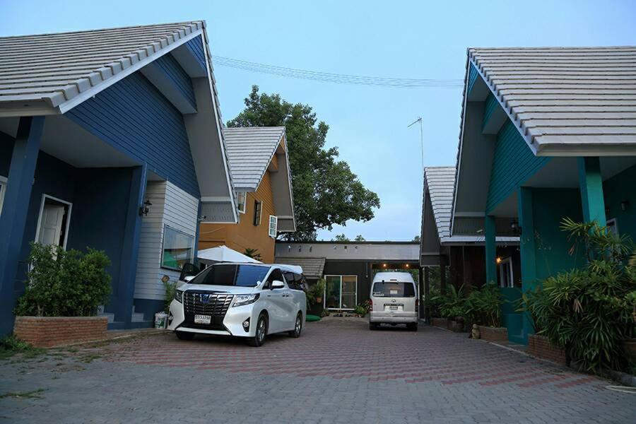 Baan Bon Resort Bang Tabun Phetchaburi Exterior photo